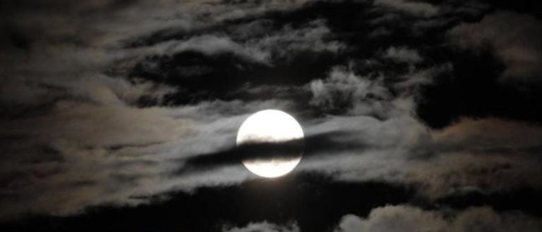Article : Sri Lanka, la lune pleure en ce soir de Vesak